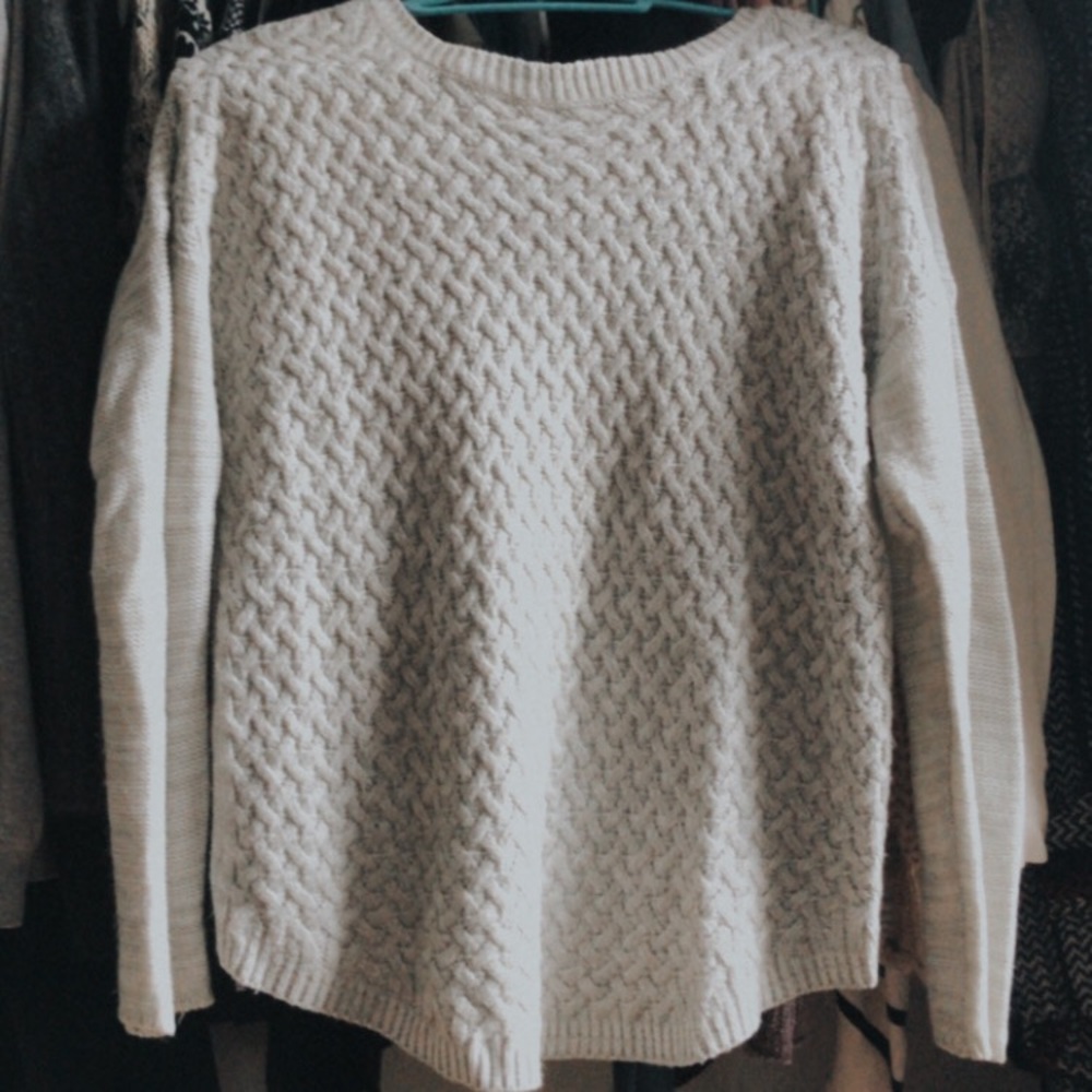 XL juniors sweater ๐โ๏ธ - Picture 6 of 10